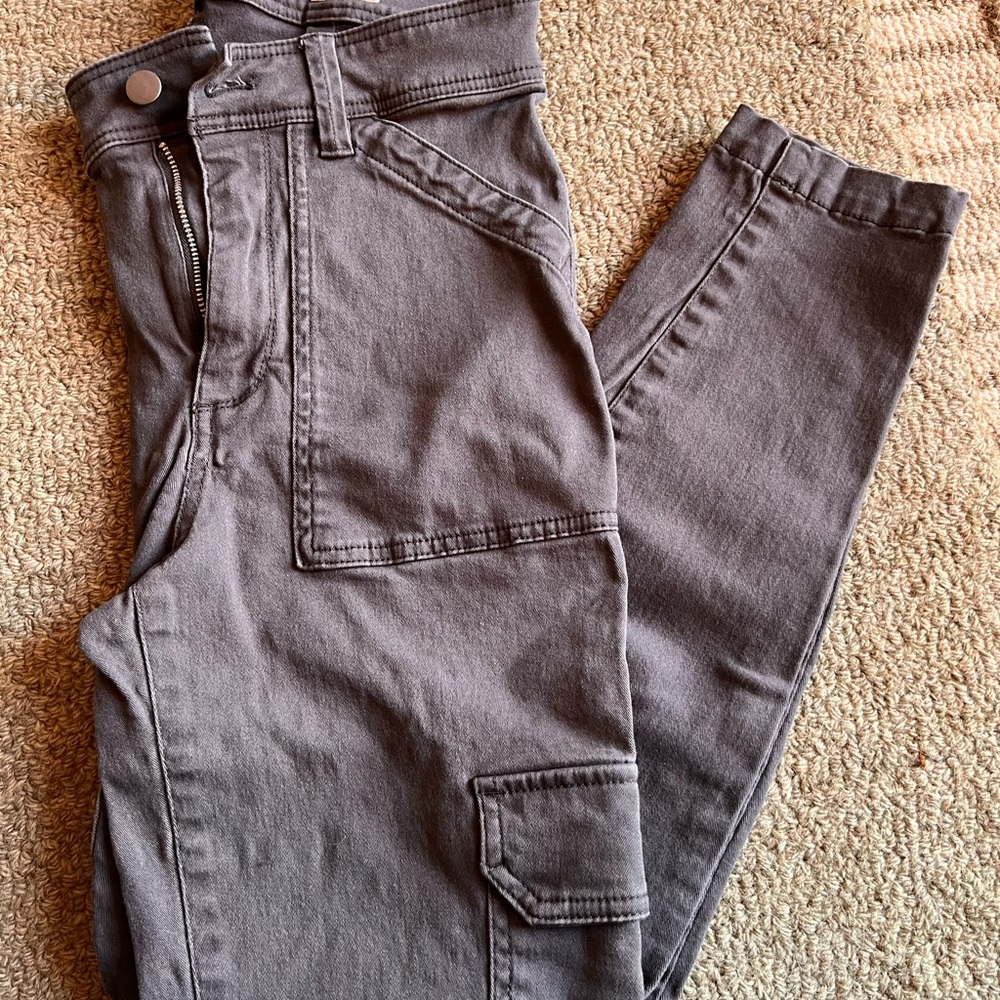 Women Gray High Rise Skinny Cargo Pants